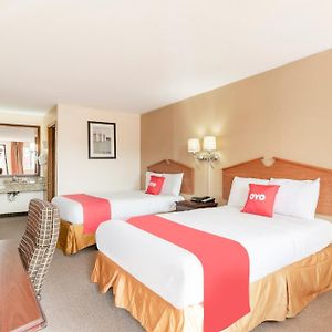 Deluxe 2 Full Beds